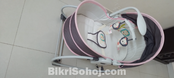 Mastela deluxe multi functional bassinet 5 in 1